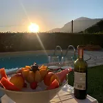 Il Grillo Sull'olivo