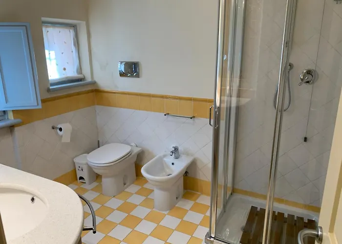 Il Grillo Sull'olivo